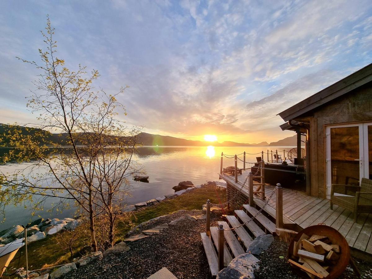 Smastranda Fjord Lodge Aheim Exterior photo